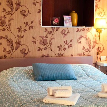 Appia 52 Hotel Рим Екстериор снимка