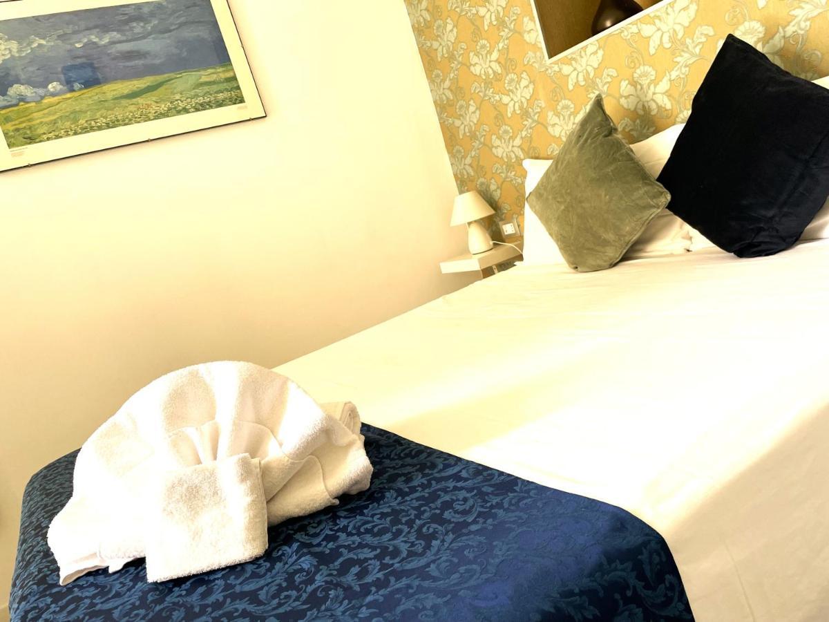 Appia 52 Hotel Рим Екстериор снимка