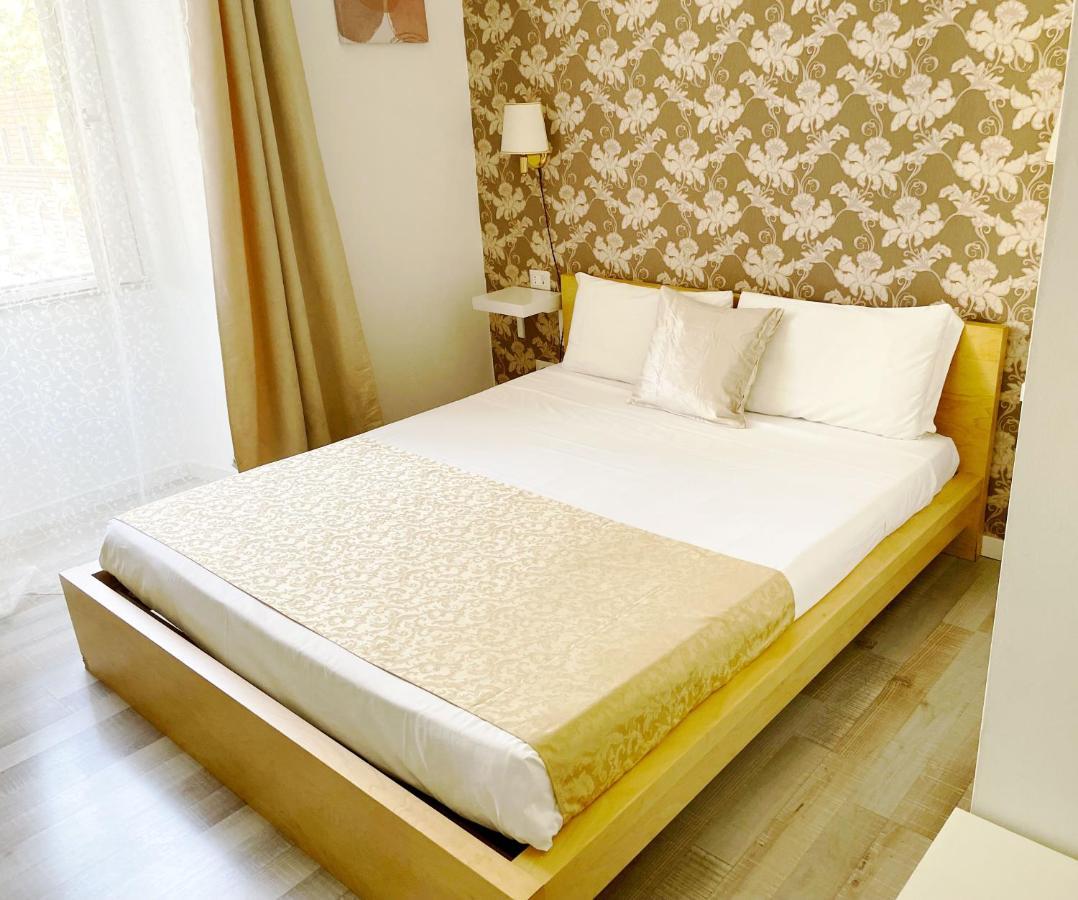 Appia 52 Hotel Рим Екстериор снимка