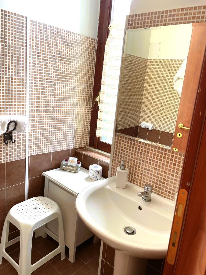 Appia 52 Hotel Рим Екстериор снимка