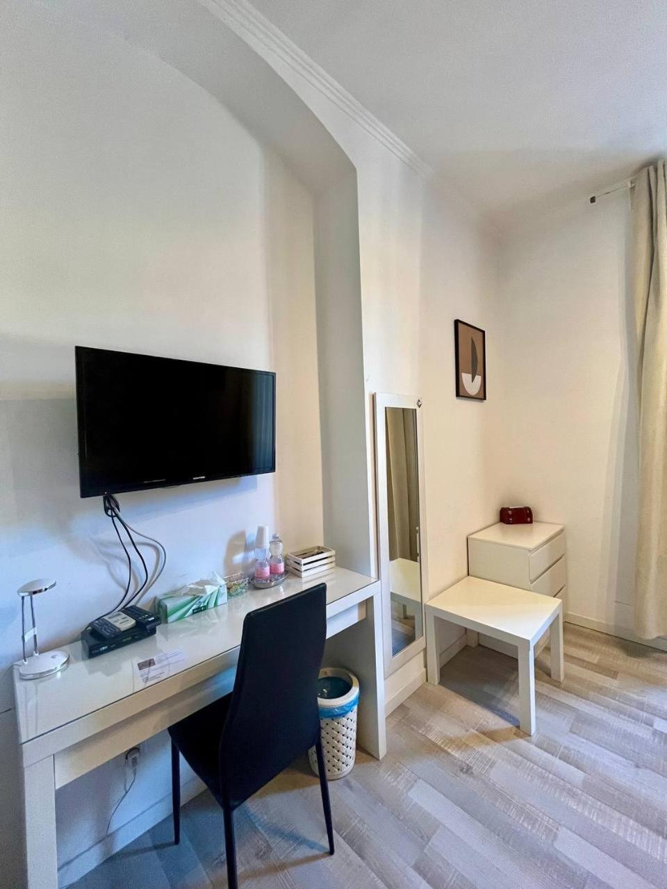 Appia 52 Hotel Рим Екстериор снимка
