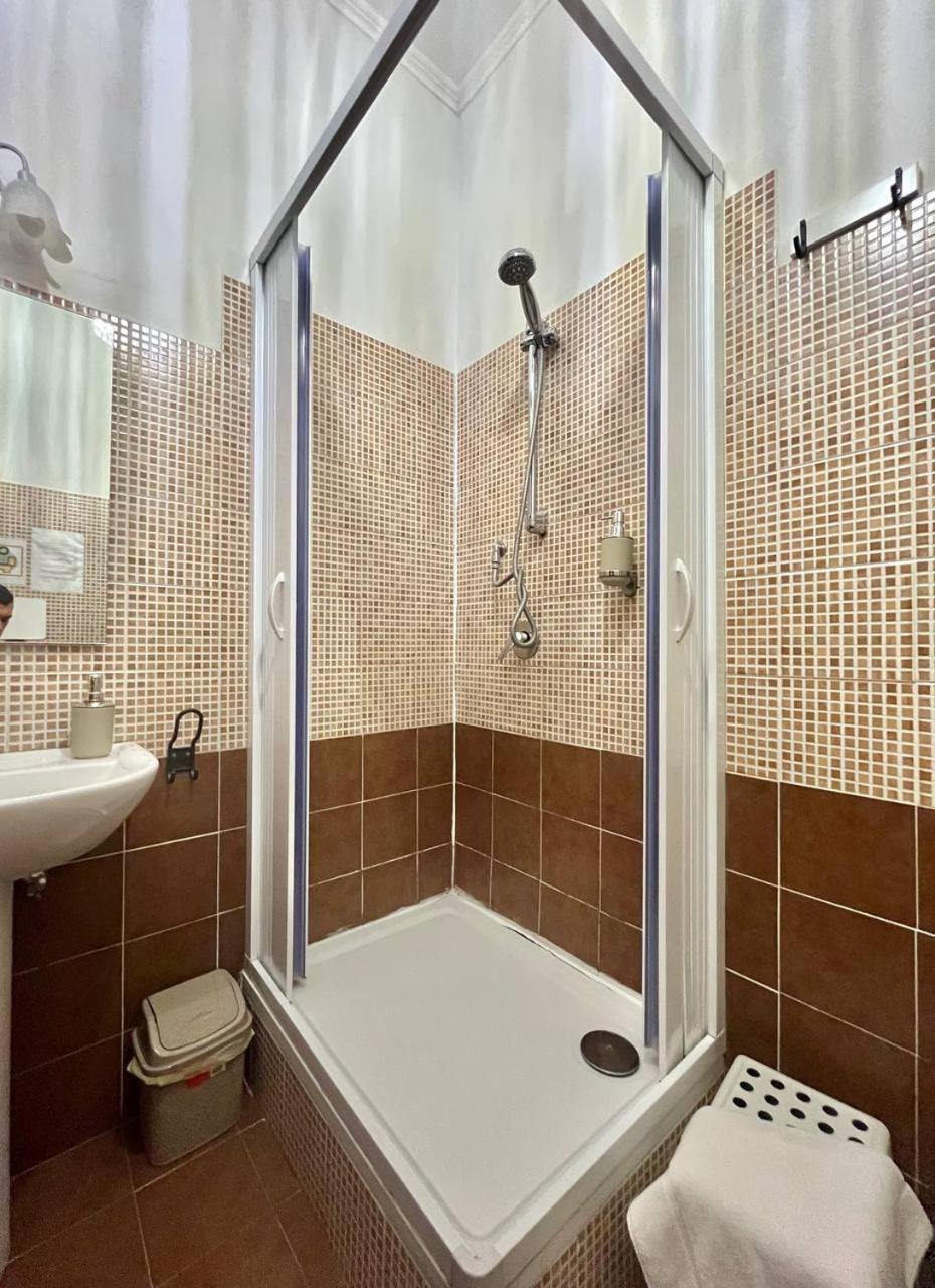 Appia 52 Hotel Рим Екстериор снимка