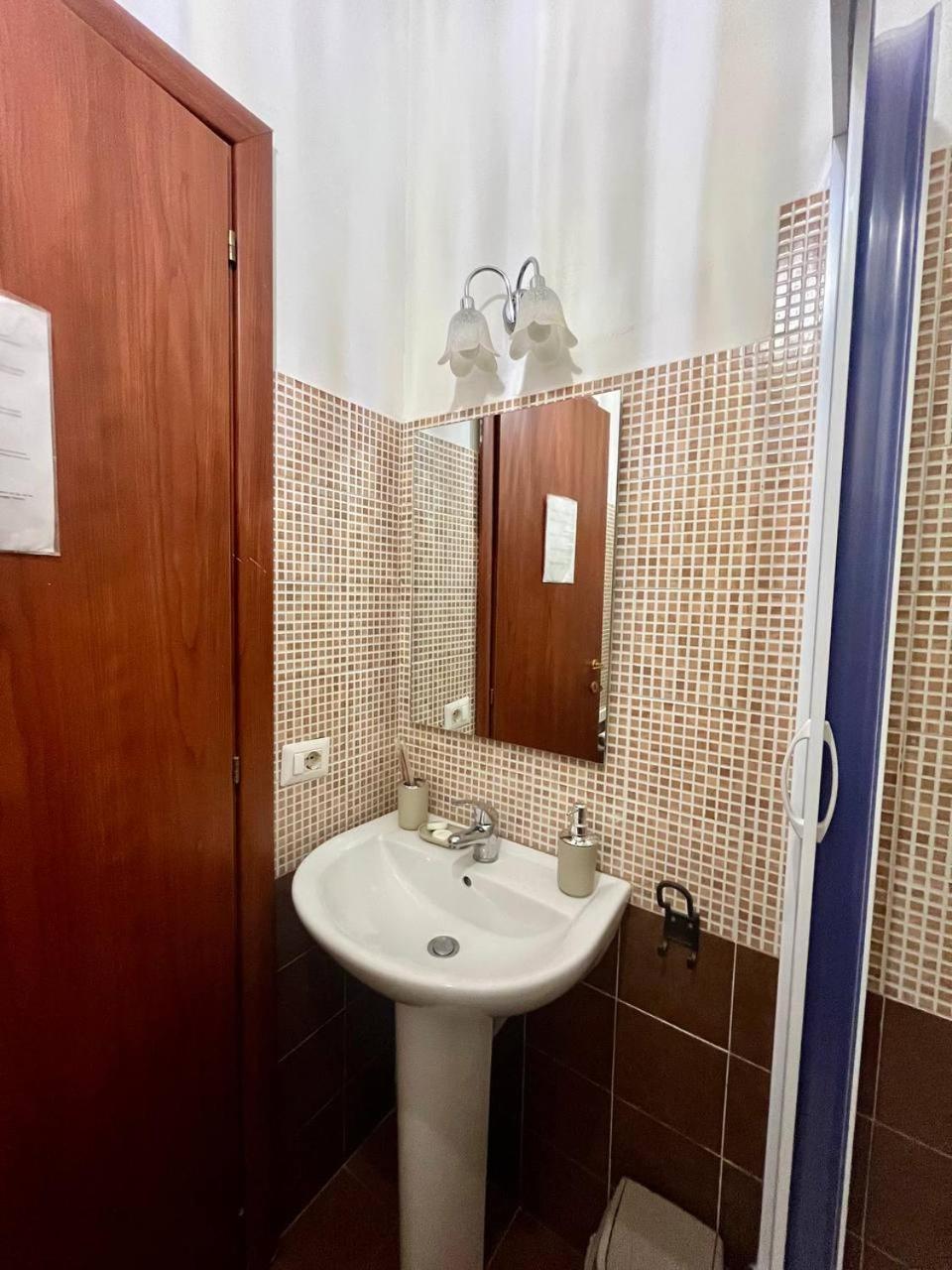 Appia 52 Hotel Рим Екстериор снимка
