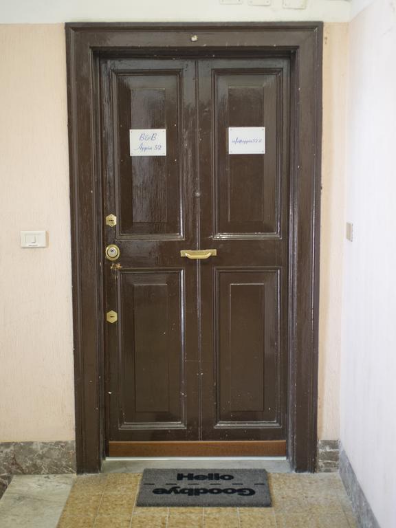 Appia 52 Hotel Рим Екстериор снимка